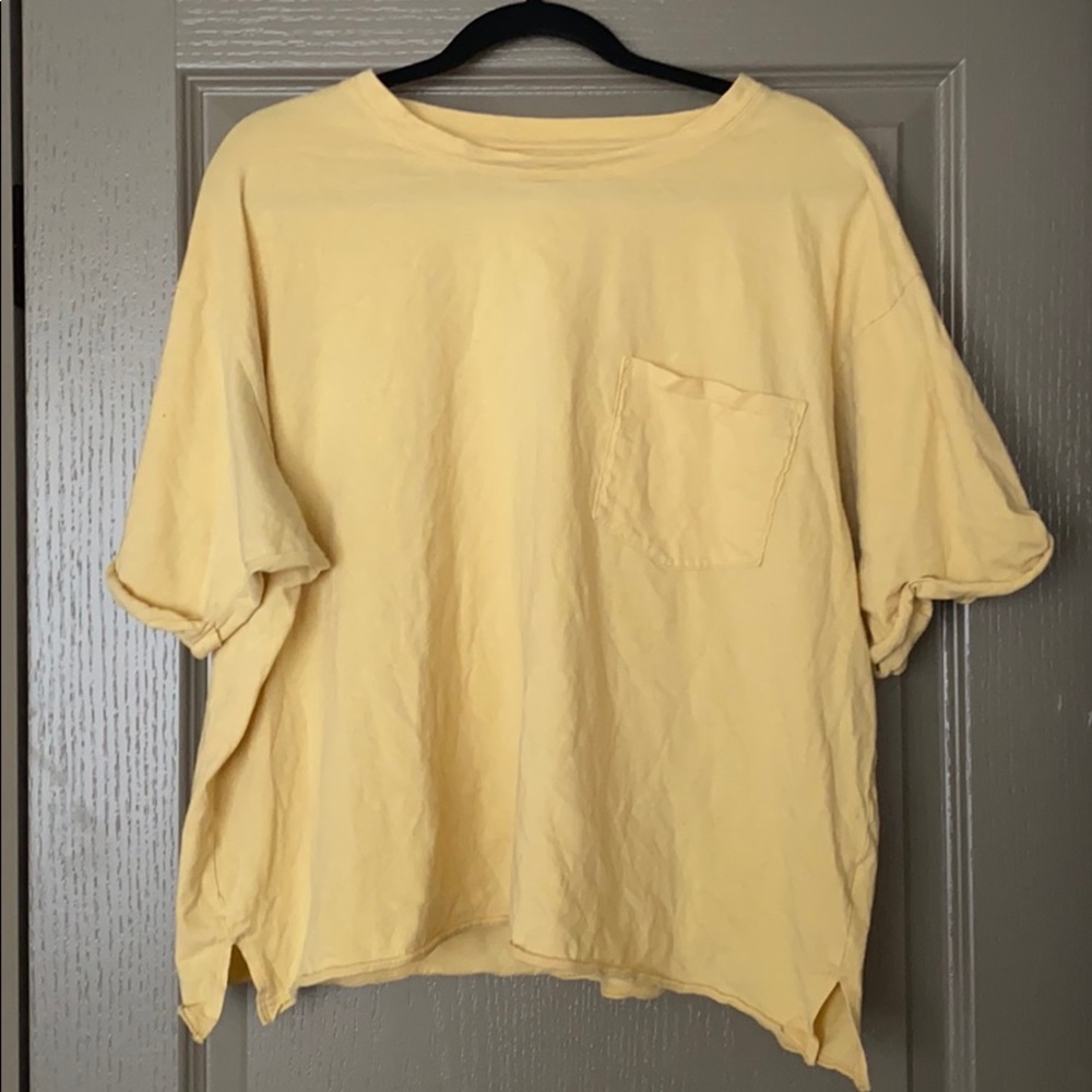 AEO yellow T-shirt